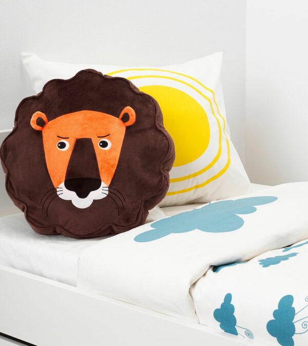 King Lion Decorative Pillow – Image 4